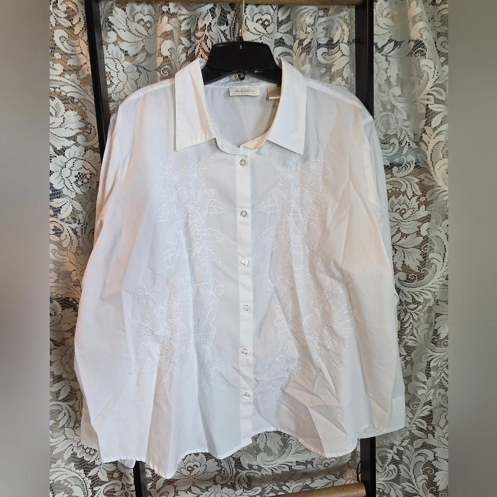 Vintage Y2K Studio Works White Floral Embroidered Shirt 2X